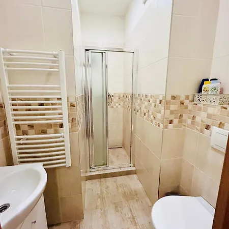 Warm And Cozy Design Center Of Apartman *