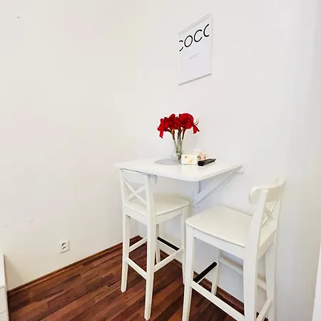 Warm And Cozy Design Center Of Διαμέρισμα Πράγα