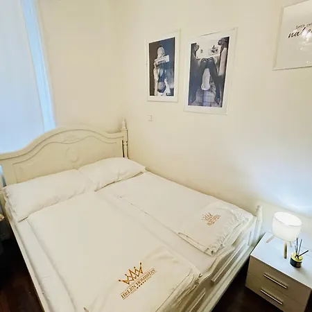 Warm And Cozy Design Center Of Διαμέρισμα